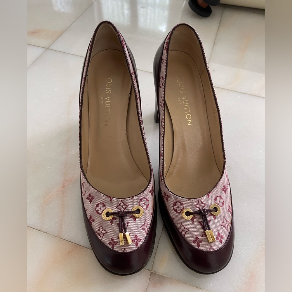 Like new- LV stacked heels. The perfect shoe for the holiday season!